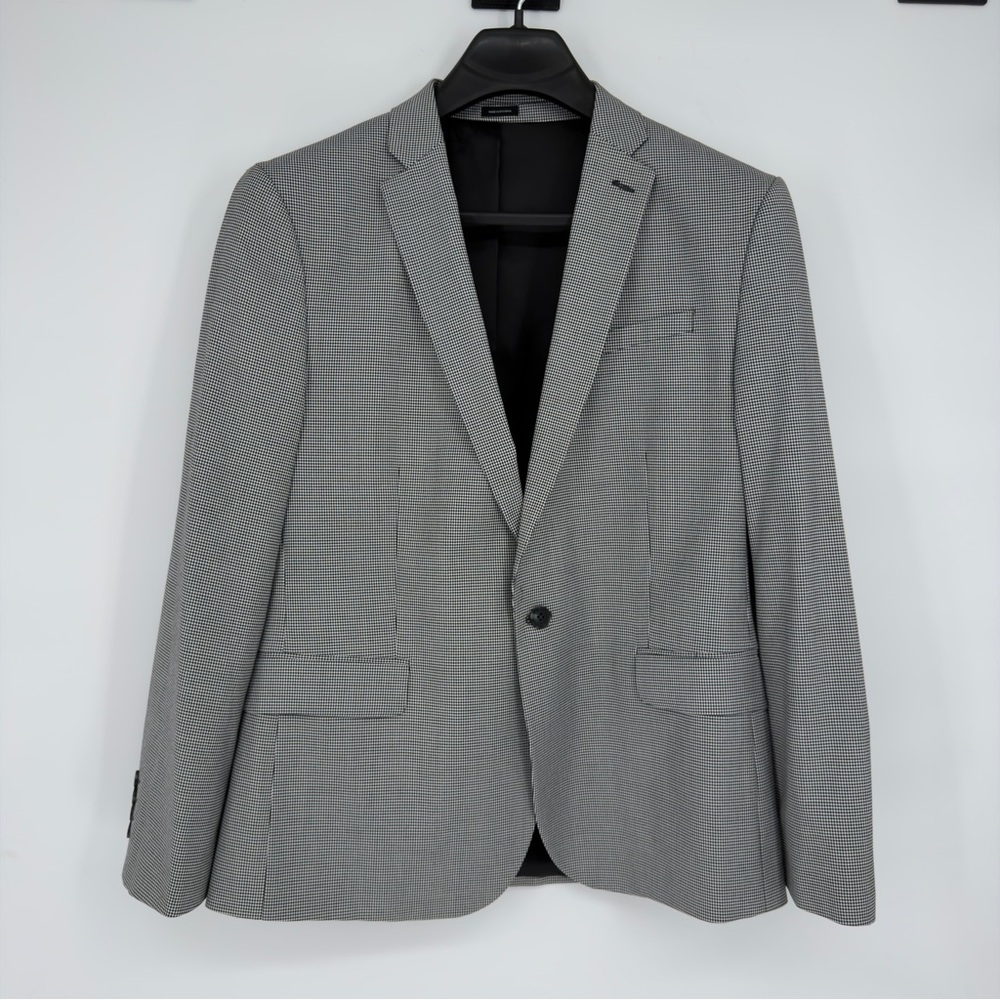 J. Ferrar White & Black Houndstooth Plaid Slim Fit Suit Jacket Sz 42 Short